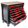 Carrelli da officina con utensili